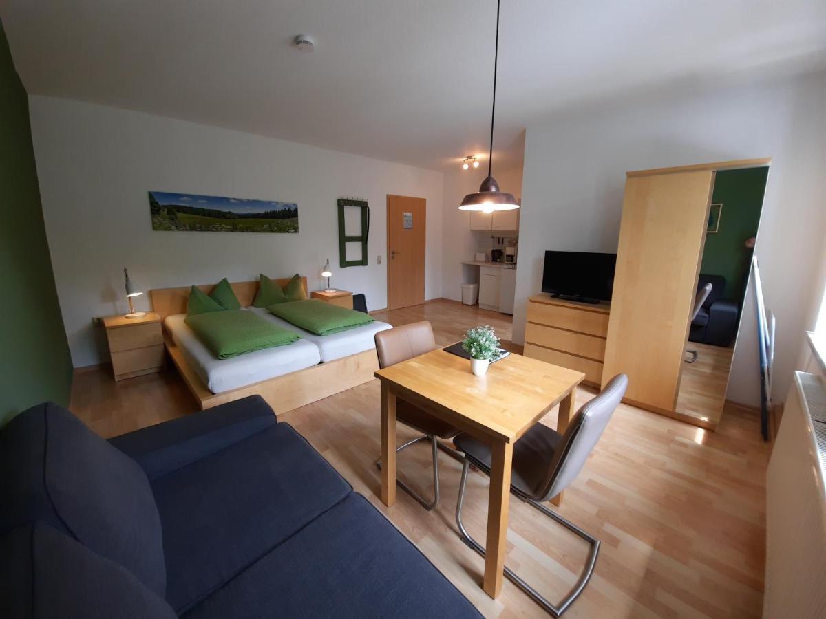 Apartments Und Bistro Zum Glasmacher Gehlberg Ngoại thất bức ảnh