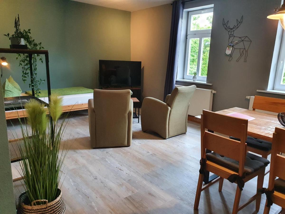 Apartments Und Bistro Zum Glasmacher Gehlberg Ngoại thất bức ảnh