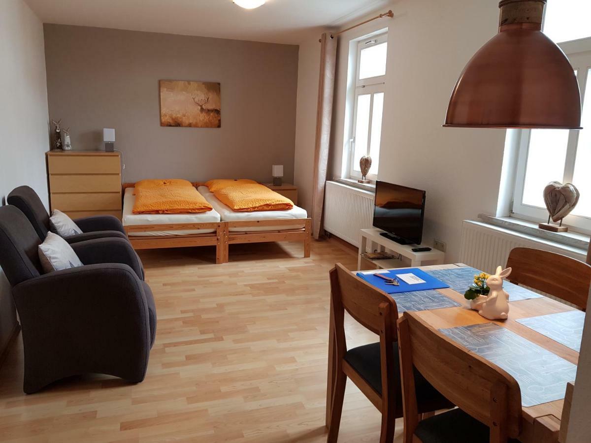 Apartments Und Bistro Zum Glasmacher Gehlberg Ngoại thất bức ảnh